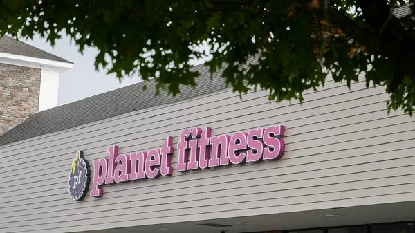 stock image NORWALK, CT, USA - OCTOBER 5, 2023: Planet fitness information sign