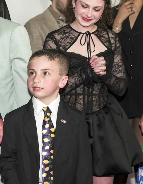 New York, New York, USA- 5 Haziran. 2025: Nicholas Crocco ve aktris Skye Alyssa Friedman, Tribeca Film Festivali 'nde düzenlenen Lemonade Blessing World Premiere' e katıldı.