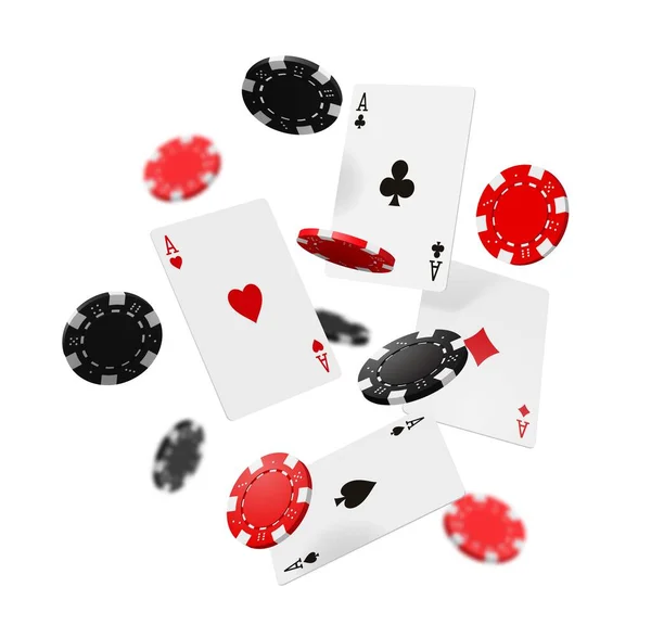 飞赌场扑克和筹码 赌博游戏矢量3D飞溅在白色背景上 赌场扑克或赌城头彩扑克中的王牌和红牌或黑牌赌客在21点下注 — 图库矢量图片