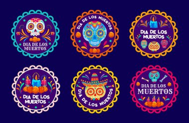 Ölü Meksika tatil etiketleri günü, Dia De Los Muertos daire etiketleri. Karikatür şeker kafatasları, mumlar ve çiçekli kadife çiçekli taşıyıcı rozetler, Meksika Cadılar Bayramı afişleri.