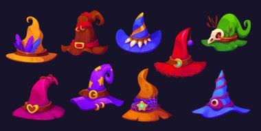 Cadılar Bayramı cadı şapkaları, büyücü ya da sihirbaz sihirli şapkaları, vektör Cadılar Bayramı şakası ya da parti cadılığı kostümü. Korkunç kafatası, göz küresi, örümcek ağı, yıldız ve ay tokaları olan çizgi film cadı şapkaları.