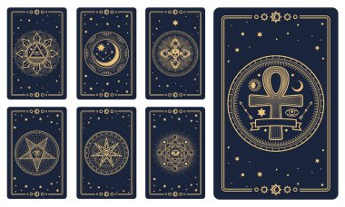 Tarot kartları sihirli esrarengiz işaretler, mistik okült semboller, vektör ters güverte tasarımı ile kaplıdır. Güneş ve yıldızların esrarengiz sihirli sembolleri olan tarot kartları, Ankh haçı ve pentagramda mason piramidi.