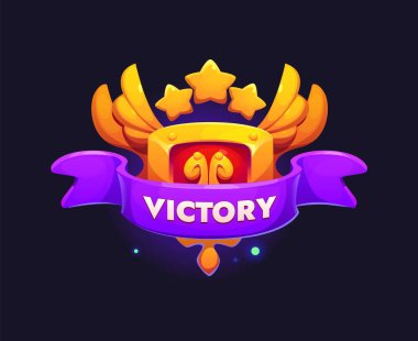 Maç zaferi ikonu, ödül rozeti, üzerinde kanatları ve yıldızları olan parlak bir altın kalkan ve mor bir kurdele. Dijital oyun başarıları, ödül sistemleri ve oyun başarısı için çizgi film vektör ödülü