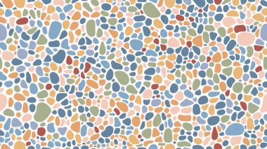 Taş ve çakıl mozaik taş desenli, kaya desenli arka plan. Taştan renkli geometrik mozaiğe sahip taşıyıcı duvar, zemin ve asfaltsız kiremit deseni. Çakıl taşı, çakıl taşı ve kaldırım taşı döşemesi