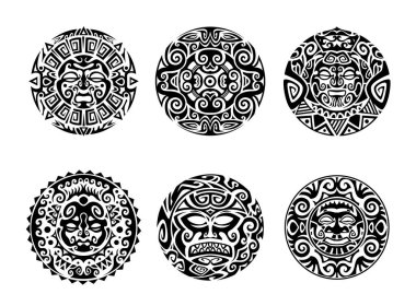 Maori kabile dövmeleri, vektör güneş desenli, Hawaii totemi maskeli ve savaşçı yuvarlak yüzlü. Dairesel geometrik motifin Polinezya etnik süslemeleri, maori kabilesinin tek renkli dövmeleri.