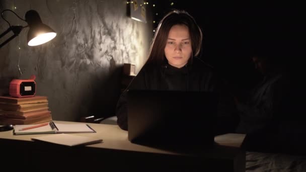 Girl Student Hostel Evening Sits Table Using Laptop Feels Pain — Vídeo de Stock