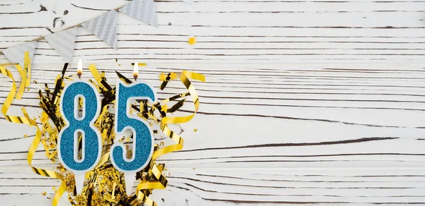 Nummer Blauwe Viering Kaars Witte Houten Achtergrond Gelukkige Verjaardagskaarsen Concept — Stockfoto