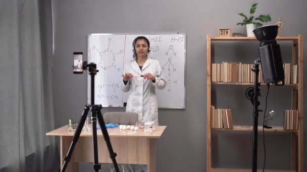 Learning Remotamente Distância Professor Química Ensina Line Realiza Aulas Line — Vídeo de Stock