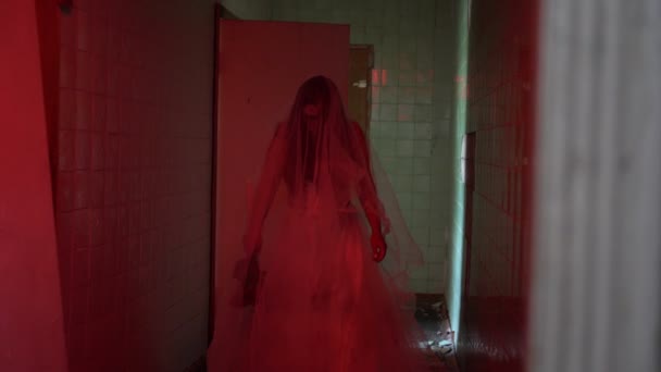 Koncepcja Festiwalu Halloween Kobieca Twarz Ducha Panna Młoda Postać Zombie — Wideo stockowe