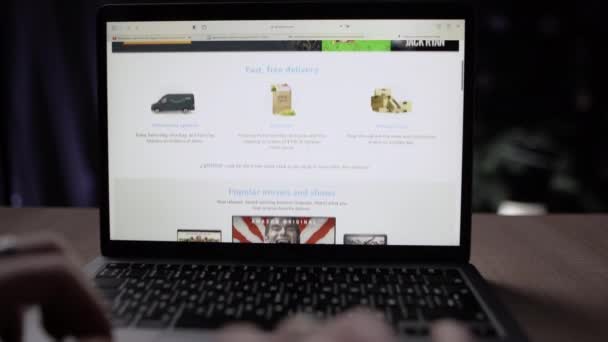 Odessa Ukraina Mei 2023 Laptop Menampilkan Logo Amazon Belanja Online — Stok Video