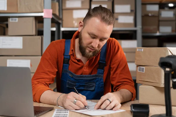 Male Warehouse Worker Working Laptop Storage Compartment Delivery Business Concept — Fotografia de Stock