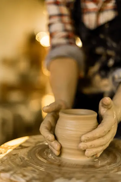 Woman Potter Hands Makes Clay Pot Cup Pottery Wheel Sunset — Stock Photo, Image