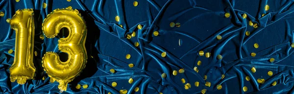 Νούμερο Αριθμός Μπαλονιού Από Χρυσό Φύλλο Μπλε Βελούδινο Φόντο Κομφετί — Φωτογραφία Αρχείου