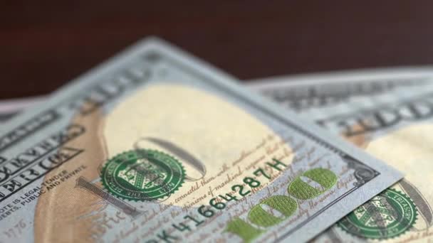 Montón Dólares Americanos Efectivo Nuevos Billetes Americanos Cien Dólares Primer — Vídeos de Stock