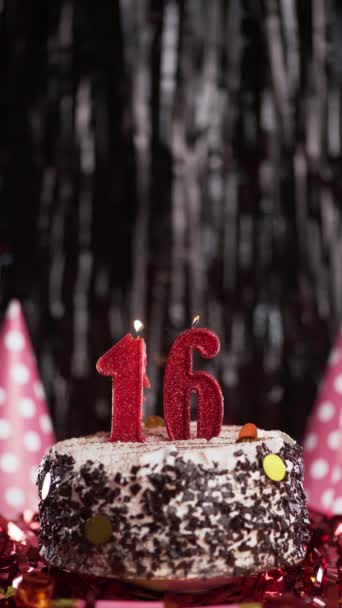 Номер Шістнадцять Свічок День Народження Солодкому Торті Столі День Народження — стокове відео