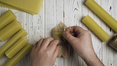 Erkekler hediye olarak mum süsler. Ev dekorasyonu için dekorasyon malzemeleri. Boşluğu kopyala