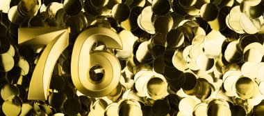 Parlak sarı konfeti arka planında 76 mum. Yetmiş altıncı yaş günü, yıldönümü ya da kutlama için şölen arkaplanı. Metin için yeri olan parlak tebrik kartı.