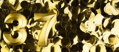 Parlak sarı konfeti arka planında 37 numaralı mum. Otuz yedinci yaş günü, yıldönümü ya da kutlama için şölen arkaplanı. Metin için yeri olan parlak tebrik kartı.