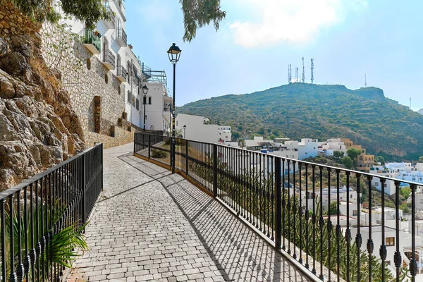 Rua Encantadora Aldeia Mojacar Com Vista Para Telhados Cidade Almeria — Fotografia de Stock