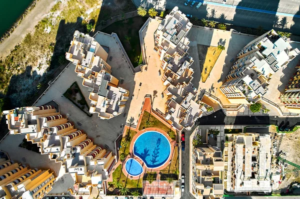 从空中无人驾驶飞机的角度来看La Manga Del Mar Menor大楼 穆尔西亚西班牙 — 图库照片