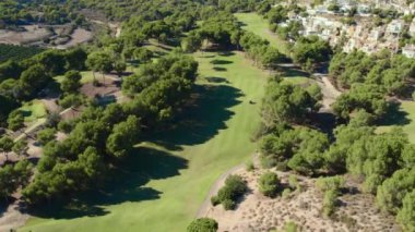 Hava aracı Las Ramblas golf sahasına bakıyor. Costa Blanca, Alicante, İspanya. Seyahat ve spor konsepti