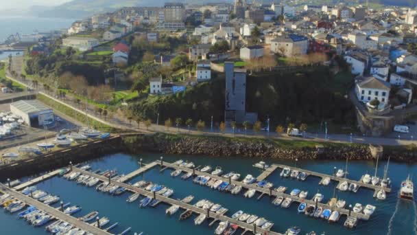 Luchtfoto Drone Standpunt Panorama Ribadeo Stad Haven Met Aangemeerde Nautische — Stockvideo