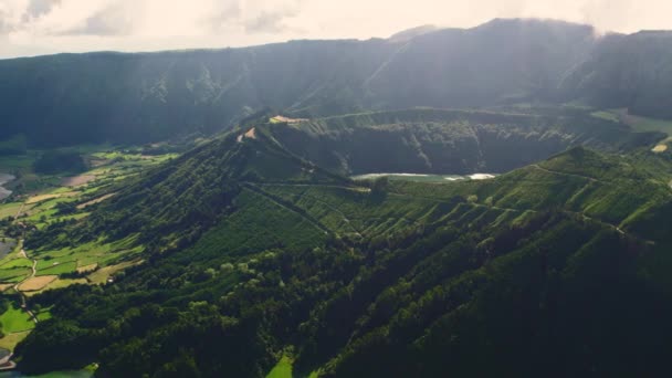 Luchtfoto Drone Standpunt Boca Inferno Schilderachtige Meren Vulkanen Kraters San — Stockvideo