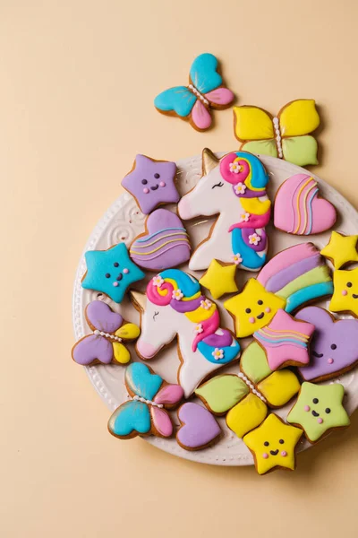 Ingefära Cookies Färgad Glasyr För Semester Ljus Bakgrund — Stockfoto