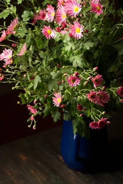 Bouquet Bellissimi Crisantemi Rosa Vaso Vintage — Foto Stock