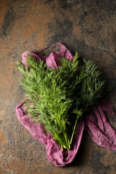 Bunch Fresh Dill Purple Cheesecloth Metallic Background — Foto Stock