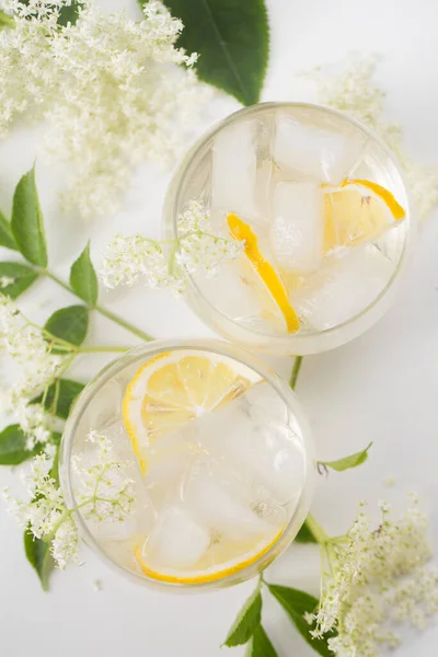 Uma Deliciosa Bebida Fria Verão Feita Flores Ancião Limão Com — Fotografia de Stock