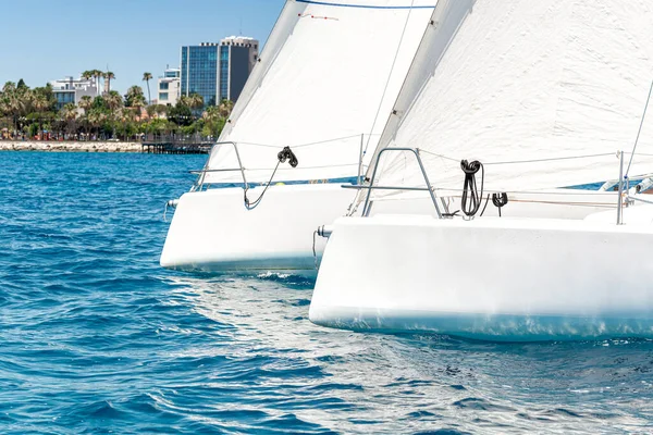 Close Yachts Sailing Regatta — Stock Photo, Image