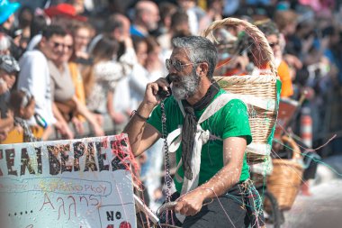 Limasol, Kıbrıs - 26 Mart 2023: Limasol Karnavalı Büyük Geçit Töreni