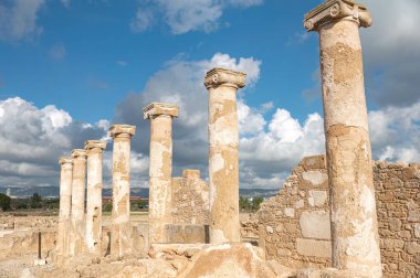 Kıbrıs Rum Kesimi 'nin Paphos Arkeoloji Parkı' ndaki Theseus Villa antik kalıntıları.
