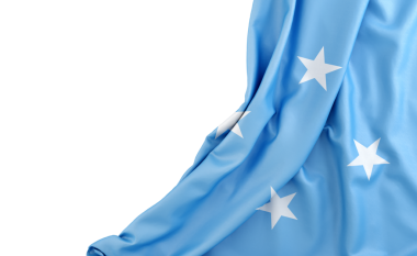 Solunda boşluk olan Mikronezya bayrağı. İzole edilmiş. 3B Hazırlama