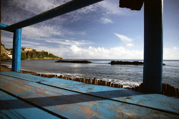 Деревянный Пирс Экзотическое Море Голубое Небо Красивый Летний Фон Концепция — стоковое фото