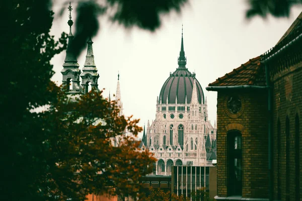 Panorama Con Edificio Del Parlamento Húngaro Río Danubio Ciudad Budapest —  Fotos de Stock