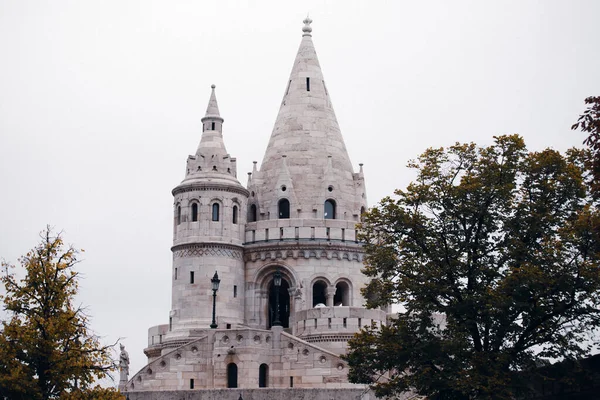 Biała Wieża Rybacka Bastion Jesienią Budapeszt Węgry — Zdjęcie stockowe