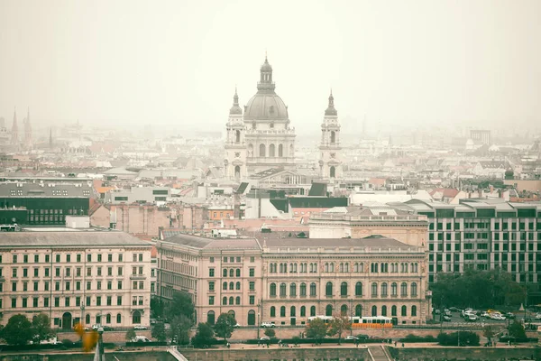 Vista Panorámica Budapest Día Nublado Otoño Desde Famoso Mirador Del —  Fotos de Stock