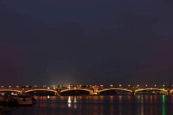 Фотография Моста Маргарет Ночью Будапеште Венгрия — стоковое фото