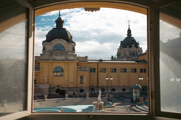 セーチェーニ ブダペスト ハンガリー セーチェニイ温浴施設はヨーロッパで最大の薬湯 — ストック写真