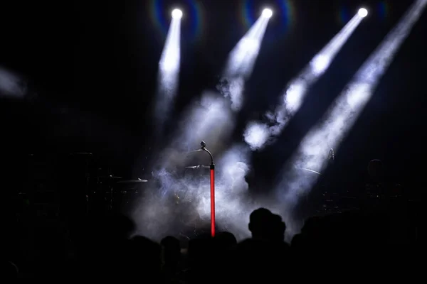 Bühnenlicht Mit Farbigen Scheinwerfern Und Rauch Konzert Und Theaterszene — Stockfoto
