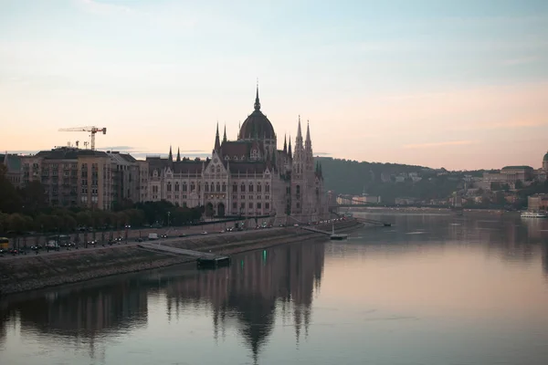 Vista Panorámica Budapest Una Nebulosa Mañana Otoño Con Río Danubio —  Fotos de Stock