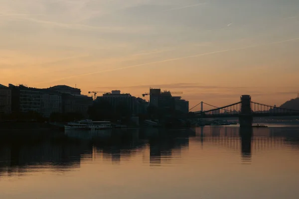 Szechenyi Řetězový Most Visutý Most Který Zahrnuje Řeky Dunaj Budapešť — Stock fotografie