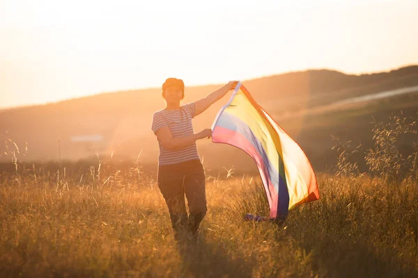 Woman Holding Gay Rainbow Flag Magic Sunset Happiness Freedom Love — Zdjęcie stockowe