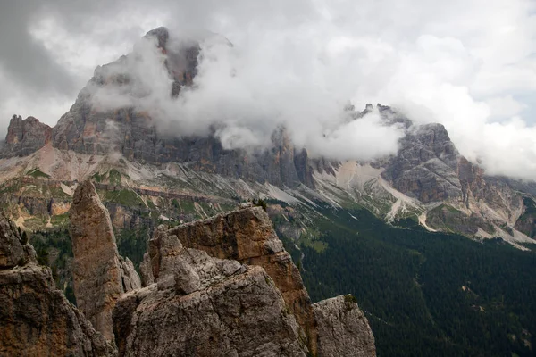 Tofana Rozes Névoa Verão Nas Dolomitas Itália Europa — Fotografia de Stock