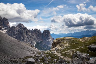 Ulusal Park Tre Cime di Lavaredo, Misurina, Dolomiti Alpleri, Güney Tyrol, İtalya, Avrupa.