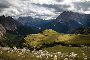 Cadini di Misurina, Sesto Dolomites, Güney Tyrol, Alto-Adige, İtalya ve Avrupa 'nın sarp tepeleri