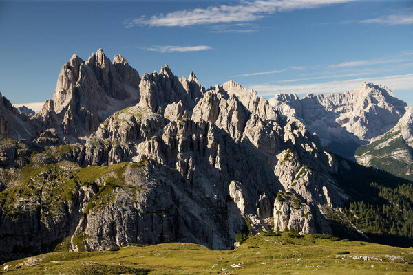 Персики Кадини-ди-Мисюрина, Сесто-Ди, Южный Тироль, Альто-Аменас, Италия, Европа