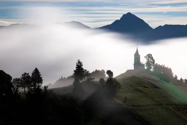 Jamnik Eslovénia Igreja Jamnik Uma Encantadora Capela Século Nos Alpes — Fotografia de Stock